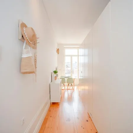 Liiiving In - Downtown Balcony Appartamento Oporto